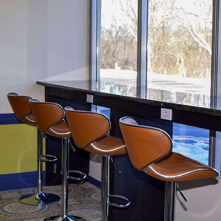 Baymont By Wyndham - Chicago - Addison - O'Hare Hotel Buitenkant foto