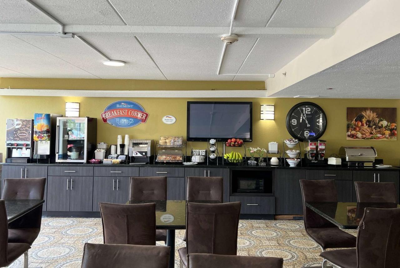 Baymont By Wyndham - Chicago - Addison - O'Hare Hotel Buitenkant foto