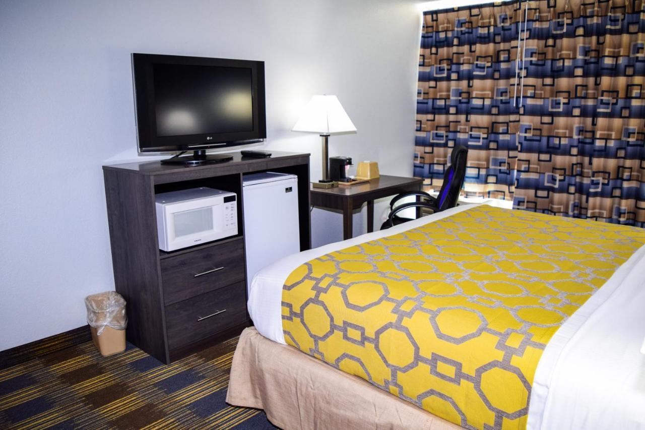 Baymont By Wyndham - Chicago - Addison - O'Hare Hotel Buitenkant foto