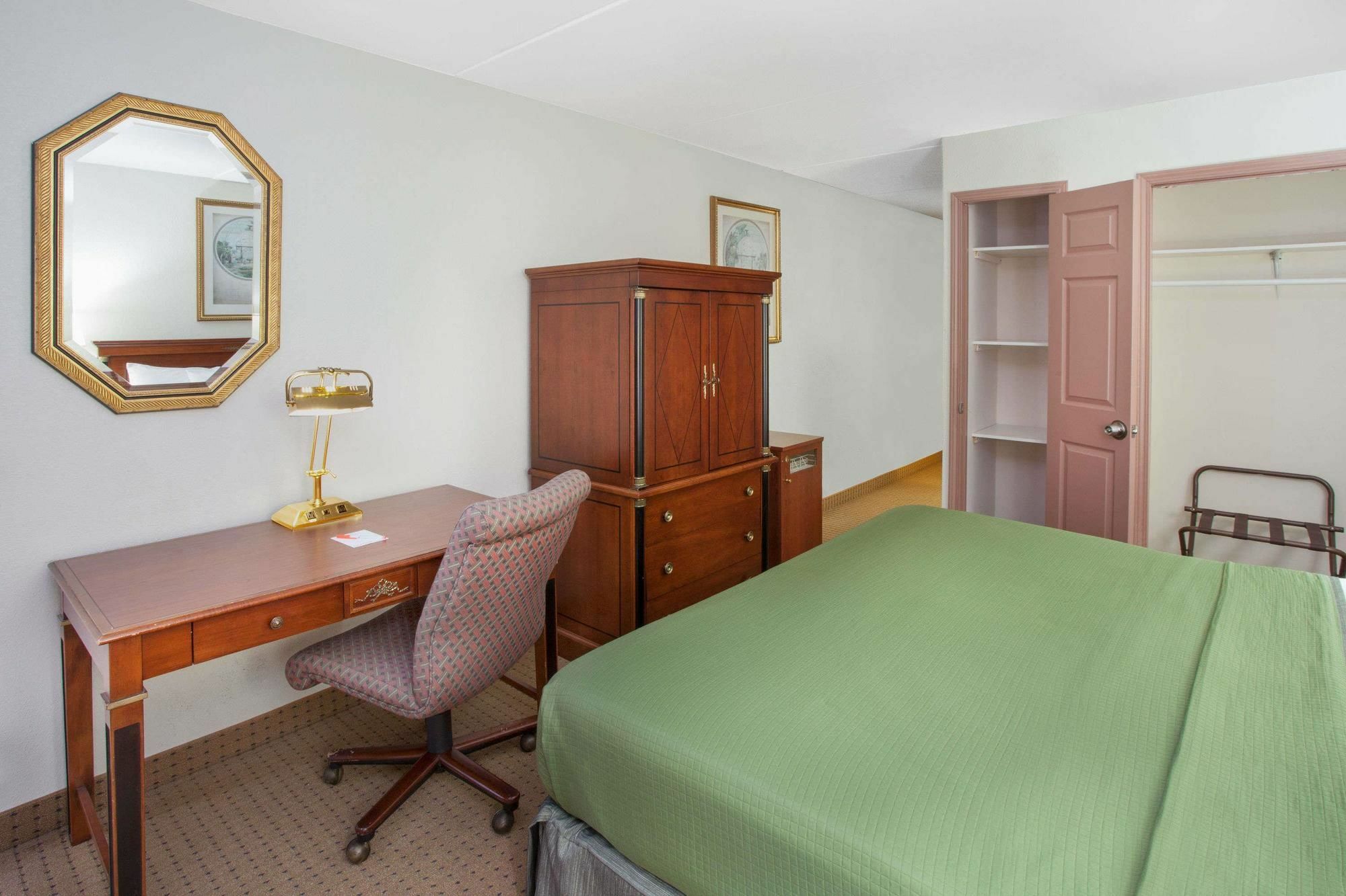 Baymont By Wyndham - Chicago - Addison - O'Hare Hotel Buitenkant foto