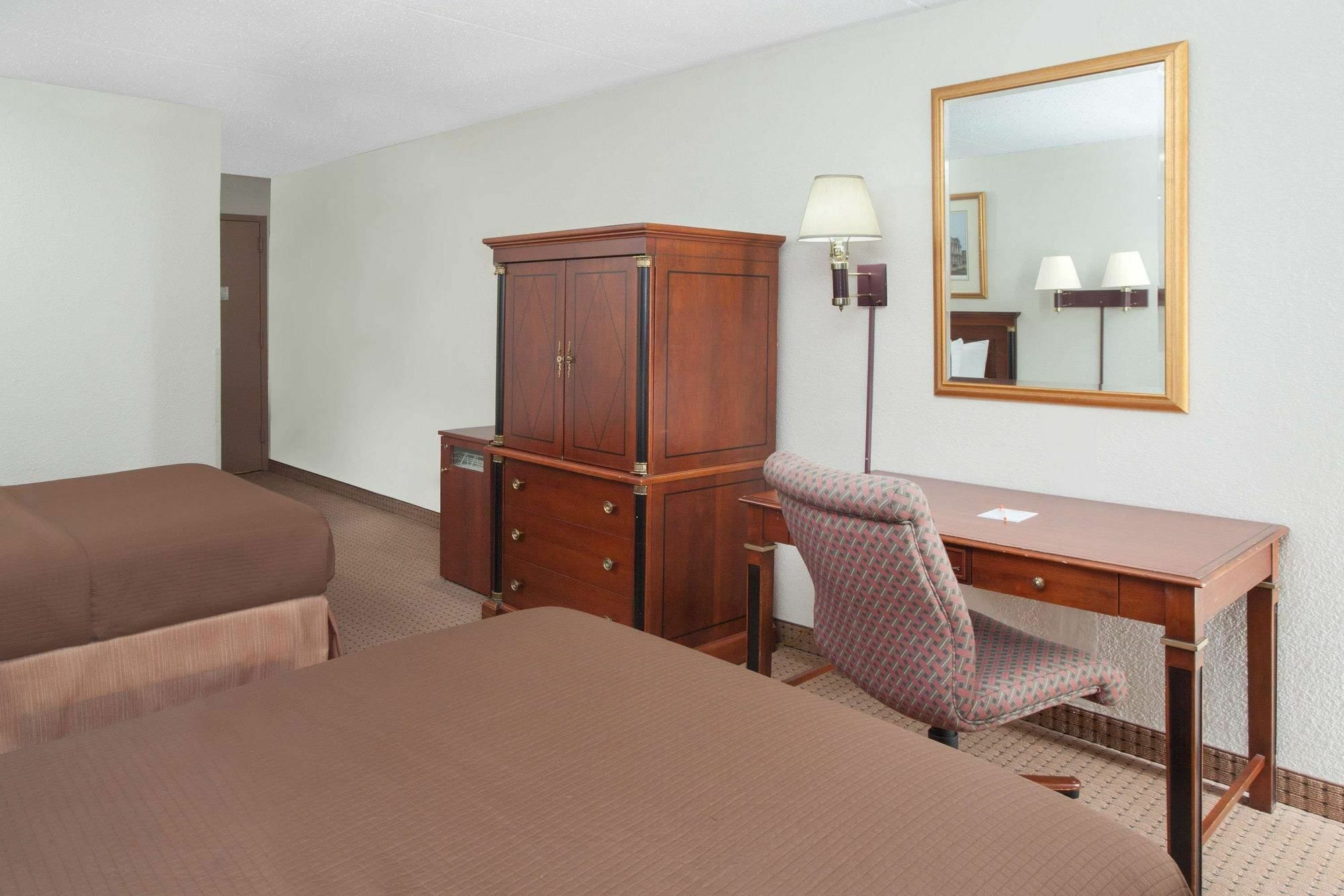 Baymont By Wyndham - Chicago - Addison - O'Hare Hotel Buitenkant foto
